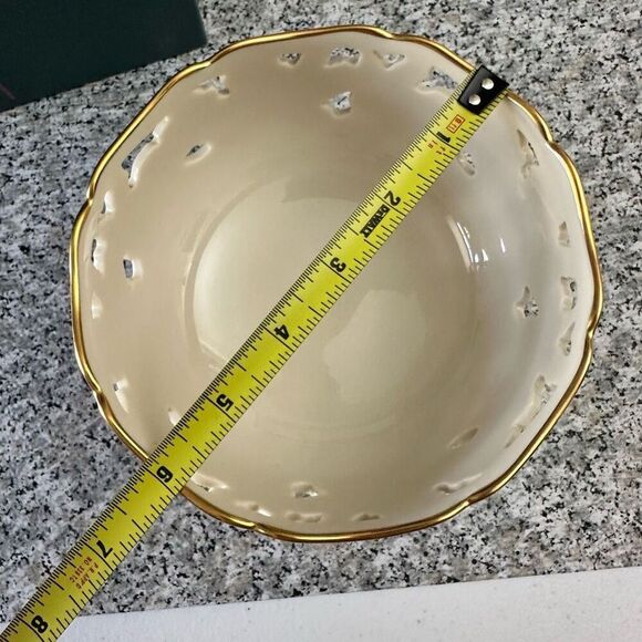 Lenox Barrington Pierced Center Bowl Floral Porcelain w/ Gold Trims New - Picture 6 of 7